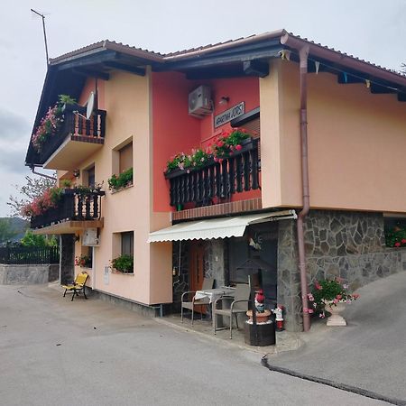 Apartment Jorsi With Mountain View Zrece Luaran gambar